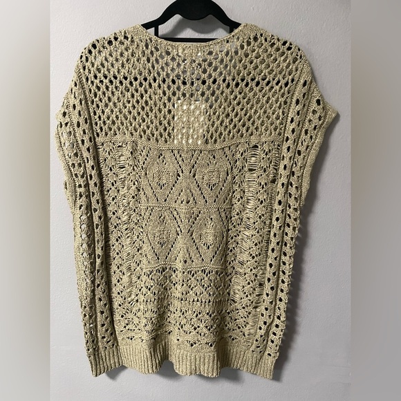 NWT Miracle Crochet V-Neck Sleeveless Green/Gray Top. Size S/M - Picture 2 of 6